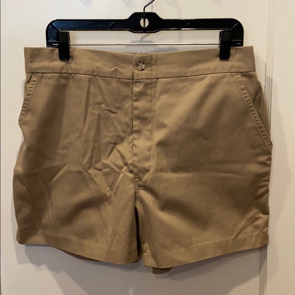 elastic waist khaki shorts